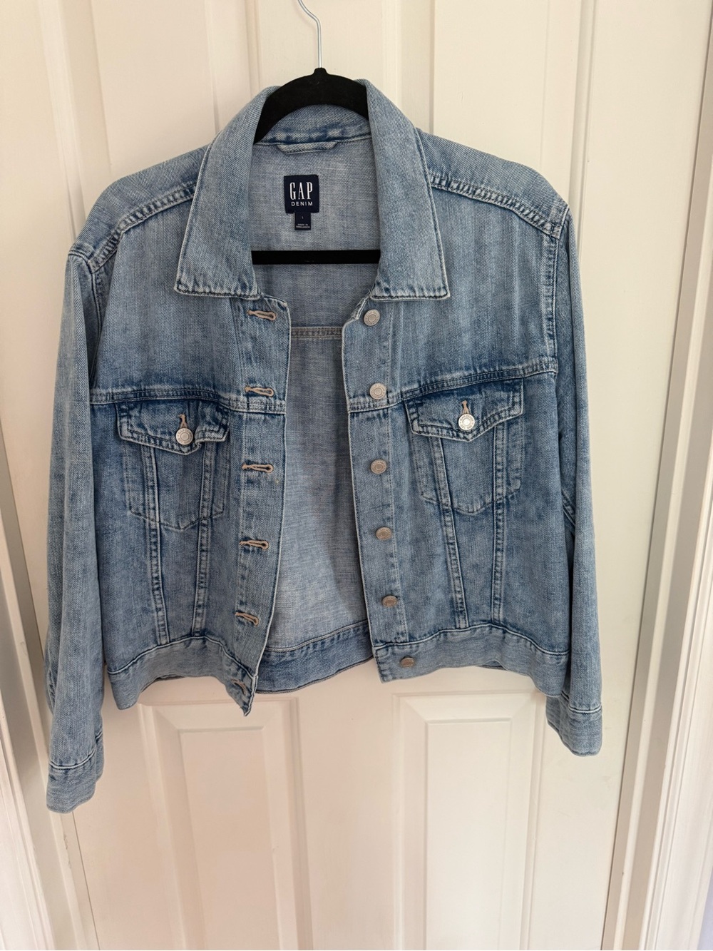 GAP Light Wash Denim Jacket - Women's Pale Blue Jean Jacket